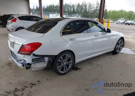 2015 Mercedes-Benz C 300 4Matic/Luxury 4Matic/Sport 4Matic from USA, damaged, VIN 55SWF4KB6FU023015